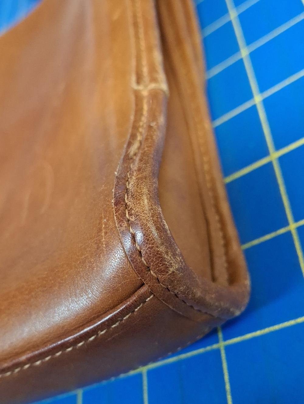 Vintage Coach Brown Leather Crossbody Bag Turn-Lock Brass Closure - Picture 9 of 16